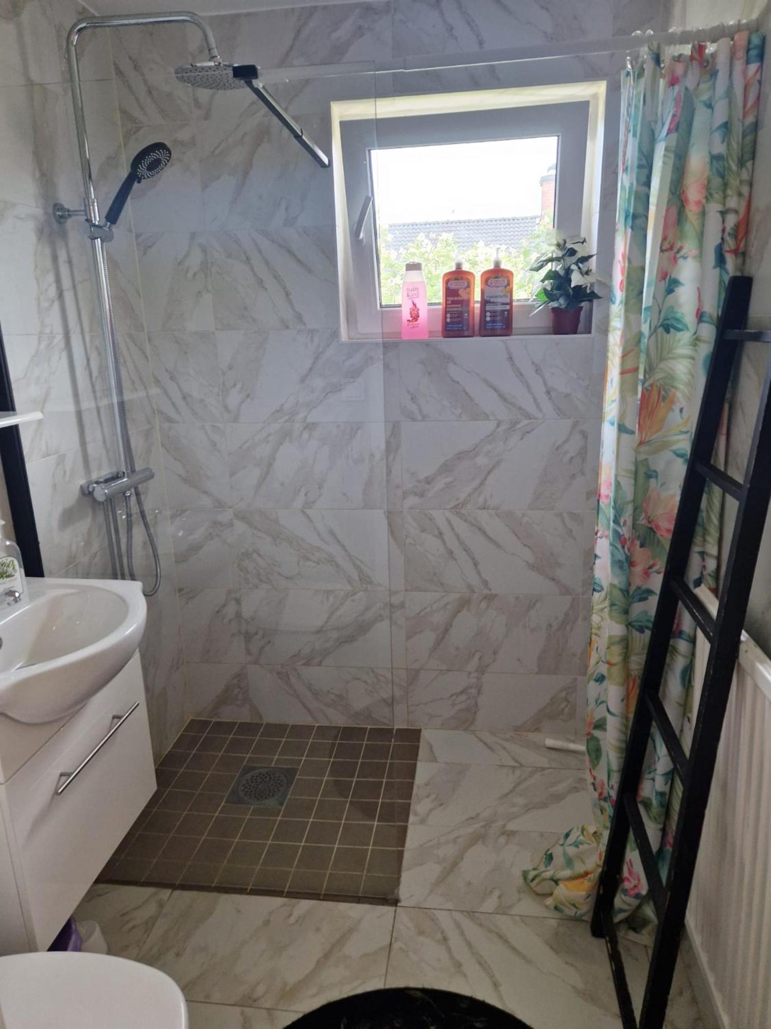Villa Med Egen Parkering. Moejlighet Att Boka Fran 1 Och Upp Till 5 Personer. Йоребру Екстериор снимка
