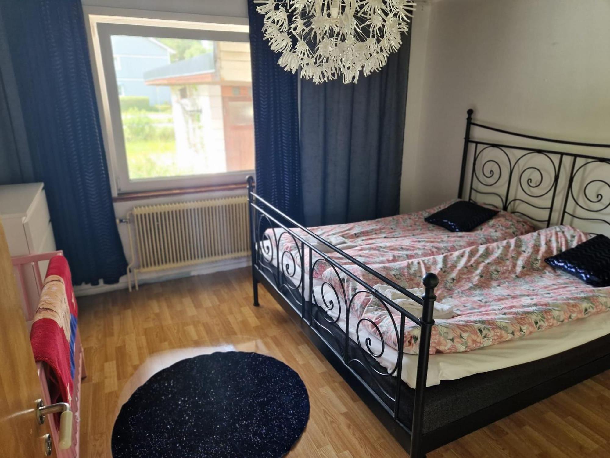Villa Med Egen Parkering. Moejlighet Att Boka Fran 1 Och Upp Till 5 Personer. Йоребру Екстериор снимка